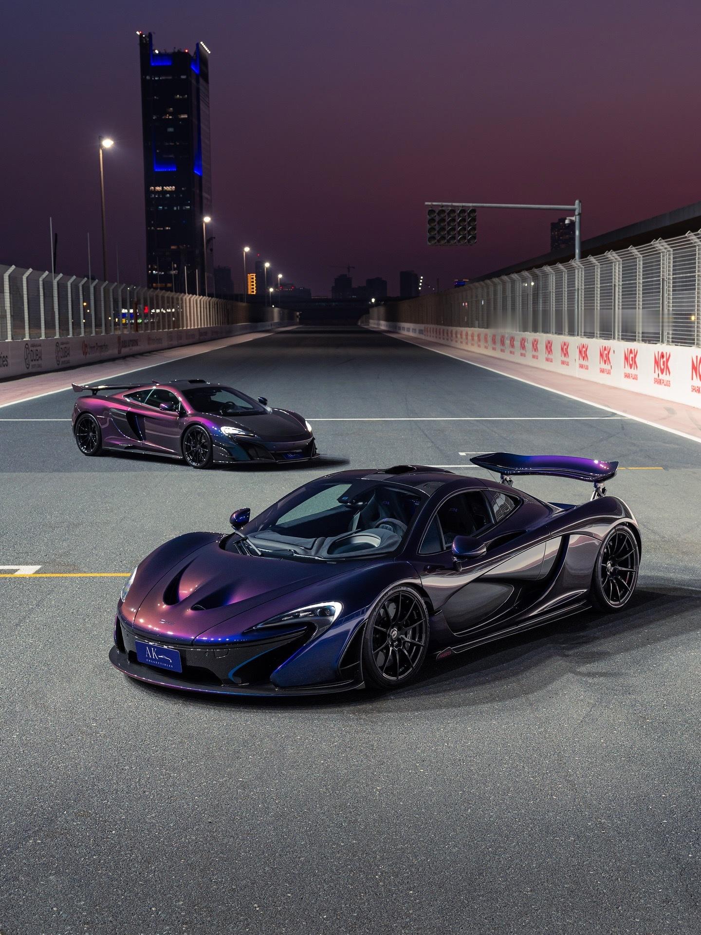 在迪拜追逐日落，还有一对相当野性的Mclaren。1/1 McLaren P1 