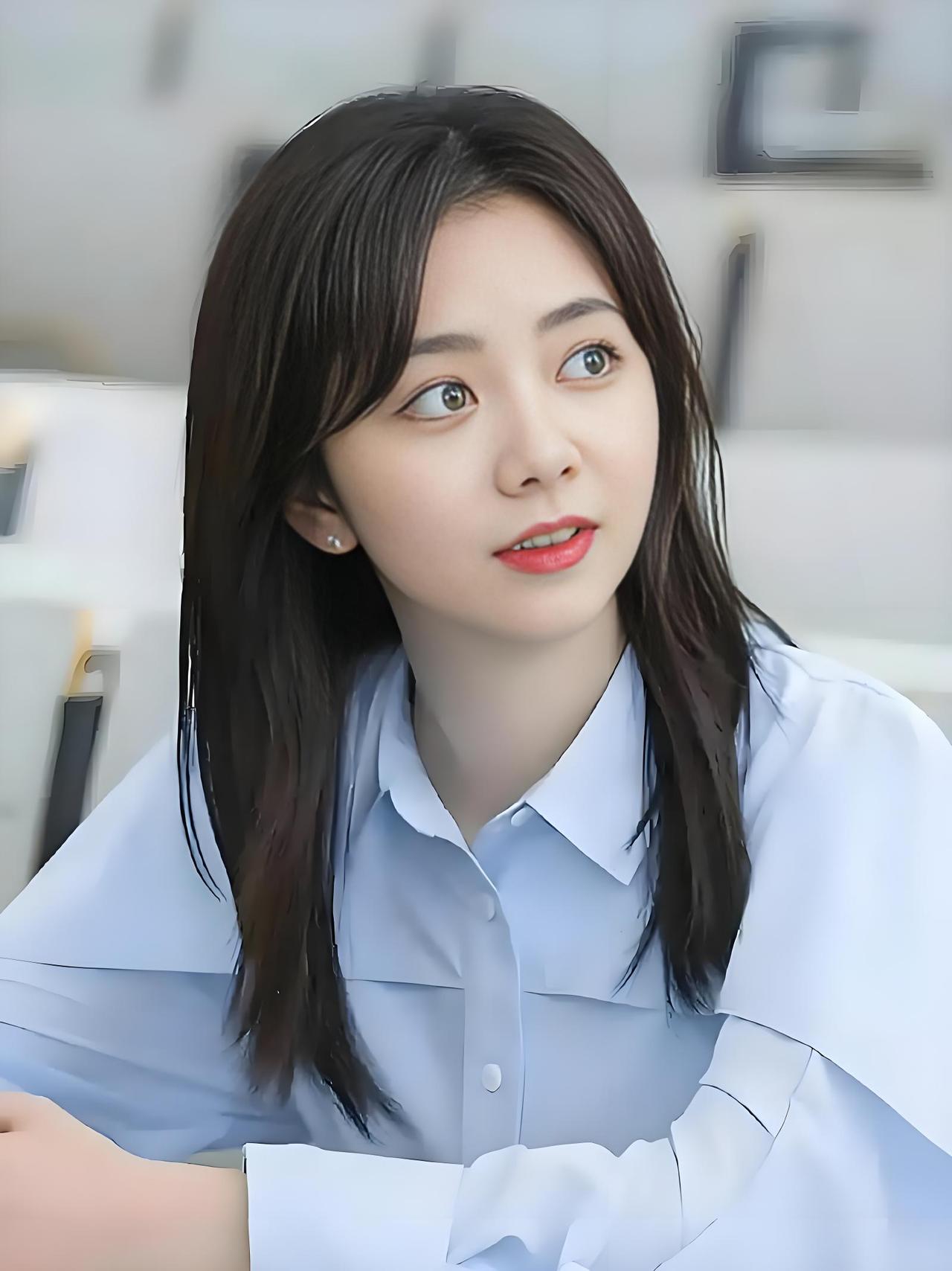 朋友见过谭松韵本人后，回来跟我说：以后别叫她美女了

朋友前两天见到谭松韵了，回