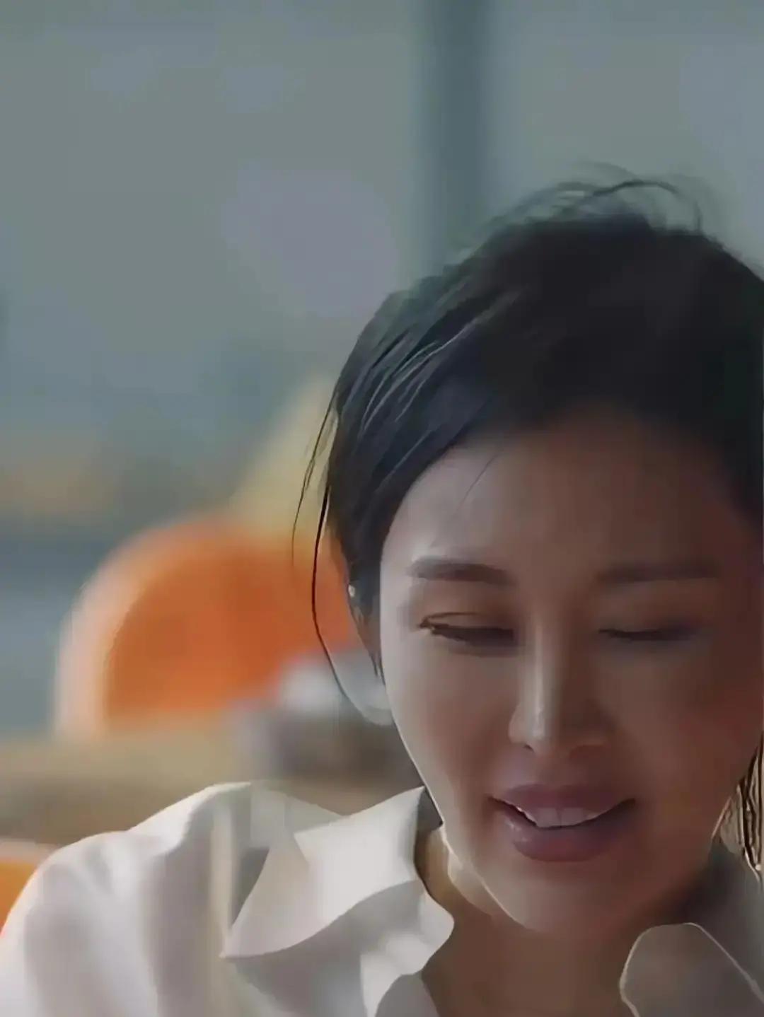 73岁王石，40岁田朴珺，零交流坐一排
 
商业论坛现场，两人隔着33岁，也隔着