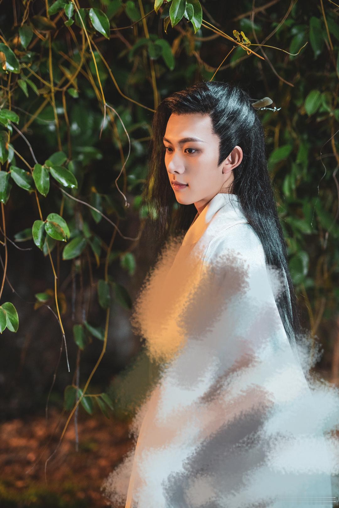 白色是虚伪 黑色是毁灭 