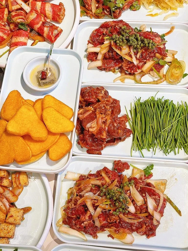 闭眼可冲的烤肉店，不好吃你来打我！