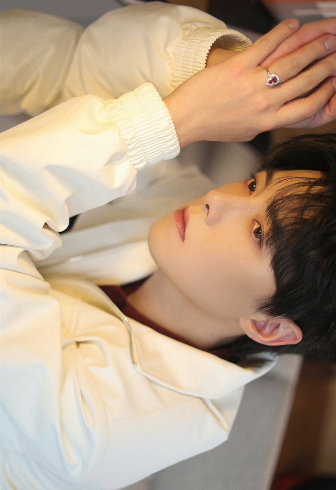 方逸伦真的开始积极营业了！！！哥你饿了就更新，渴了就更新，困了就更新