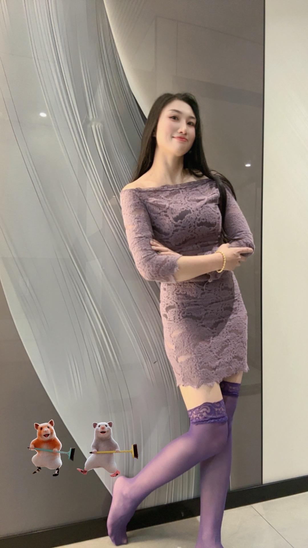 得不到就不要
想不通就睡觉
想通了什么都不要
轻熟风穿搭ootd穿搭 紫色系