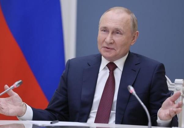 [微风]普京下死命令，他明白：中俄关系再好，他也必须为俄罗斯未来考虑。中美会晤后