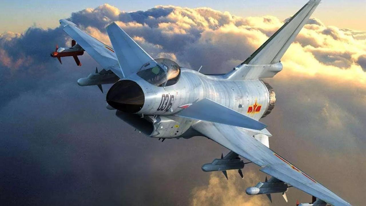 重磅消息
印尼传来好消息
10月16日，印尼国防部长沙夫里与军方代表韦纳斯，明确