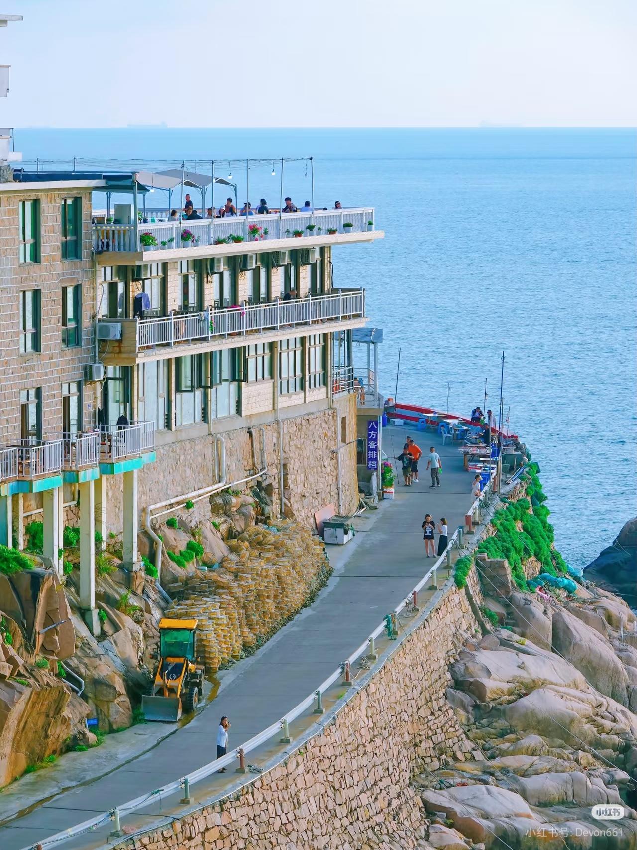 接下来的浙江，堪称国内浪漫旅行天花板‼️
这个夏天总要去一趟海岛吧！
沿着国内海