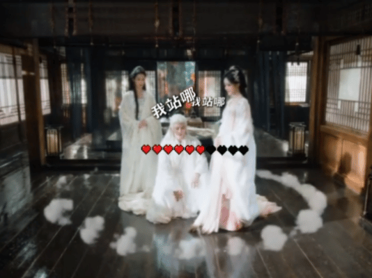 成功加入月鳞绮纪群像站位 夏之光被夹在中间也太有梗了吧🤭，妥妥的夹心饼干既视感