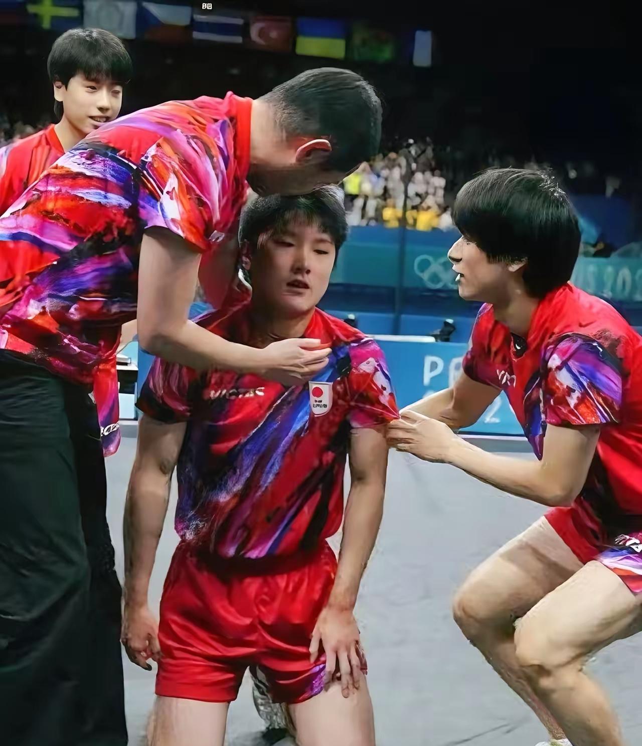 张本智和成都赛场栽跟头，真不是输在技术！
 
明明祖籍四川、私下能说四川话，面对