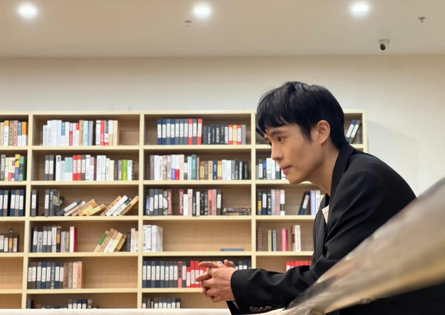 无限超越班让网友出题请到高人了无限超越班 艺员们的“命题试戏”已经结束，云监制们