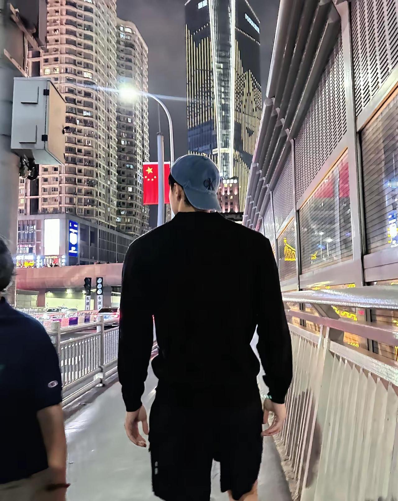 从我初恋那天起。