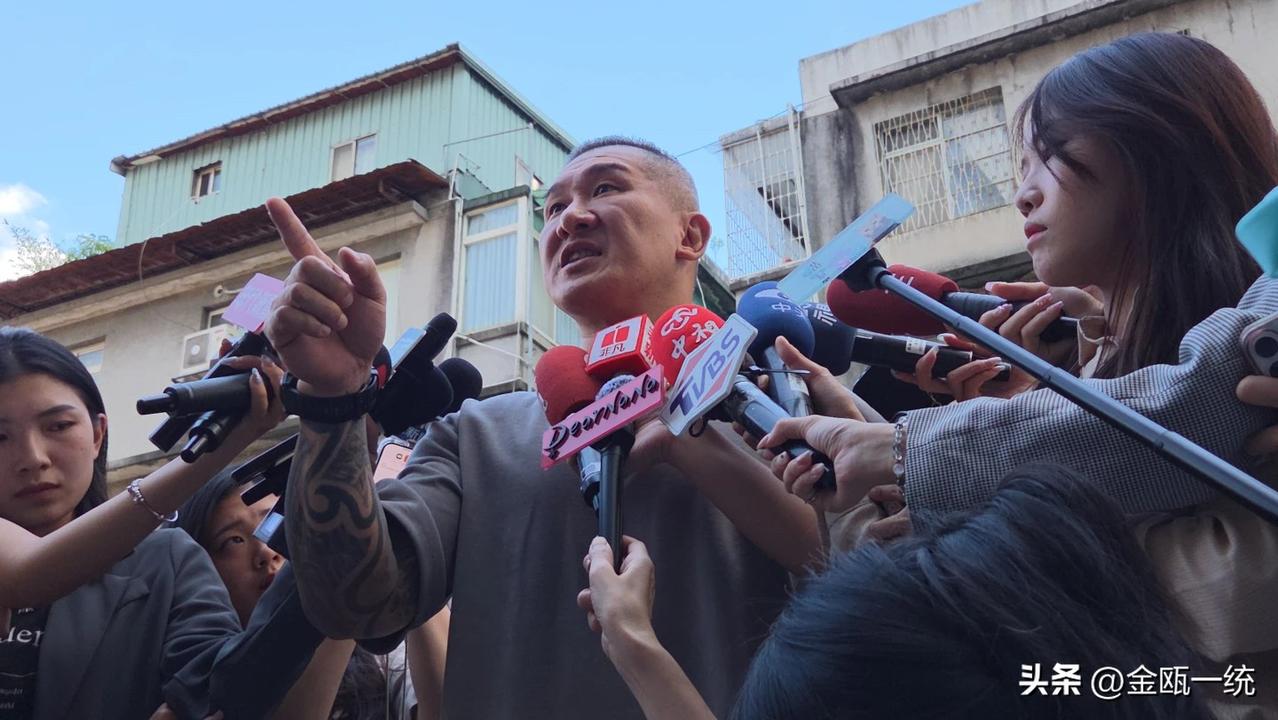 馆长直播喊“斩首赖清德”遭起诉 今首次开庭

馆长因在去年的直播中发表“斩首赖清