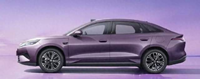 比亚迪又卷价格！秦MAX 8月15日开售：9.99万起续航2370km