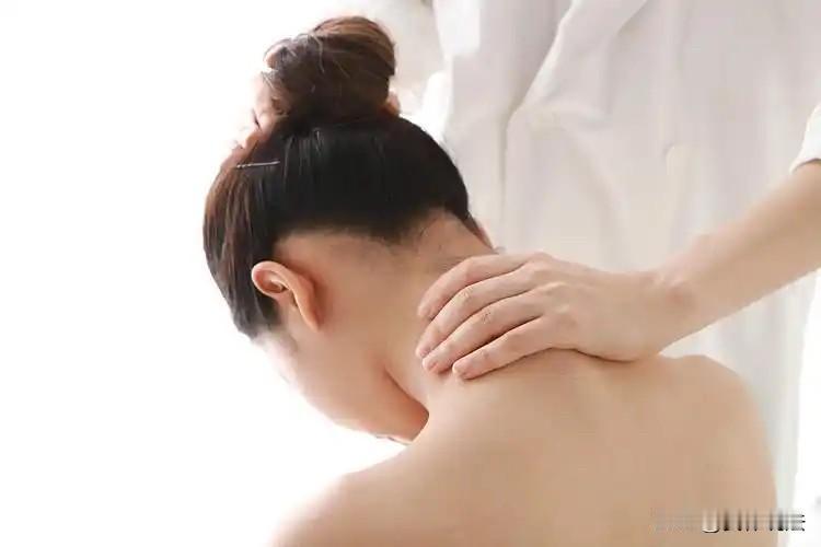 “离大谱！”四川成都，女子得了癌症，又见女儿心理出了问题，还出现了割腕自残等情况