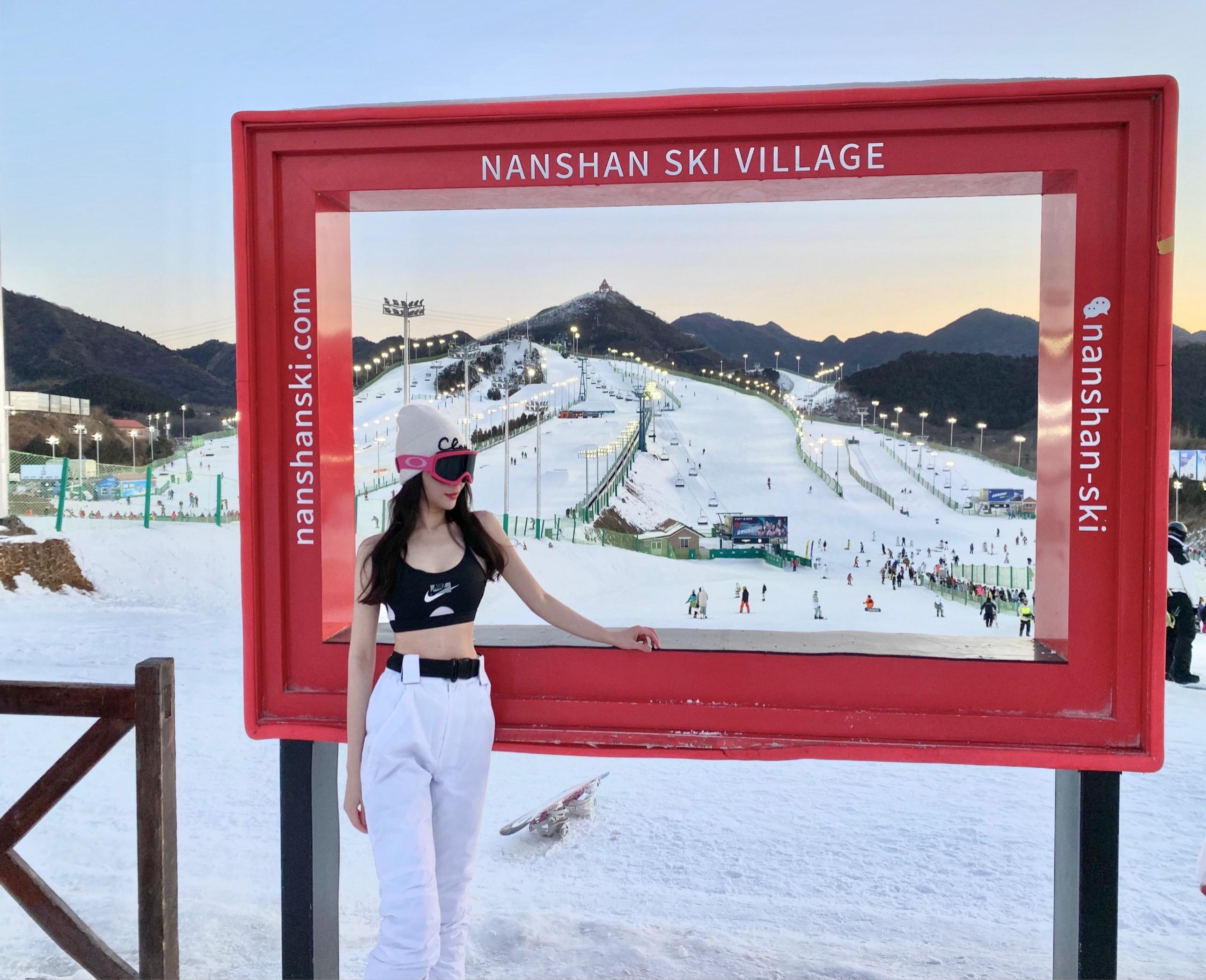 一起滑雪 滑完分手吧 你的单板女孩🏂