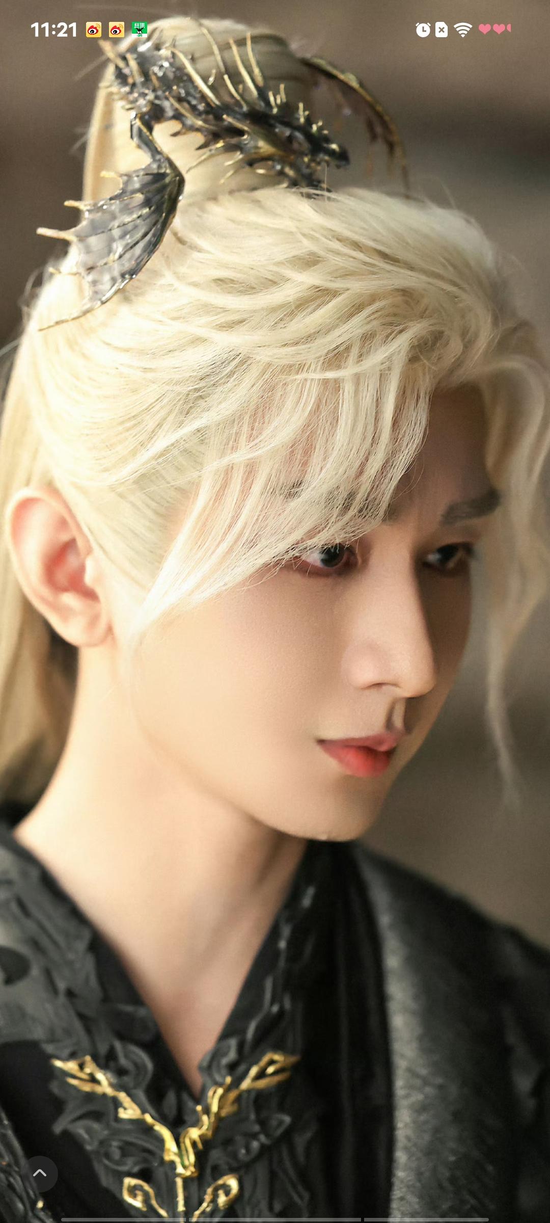 成毅，终于懂了什么叫“以演技为刃”！  一开始，他的行动异常，遣散泽兰...