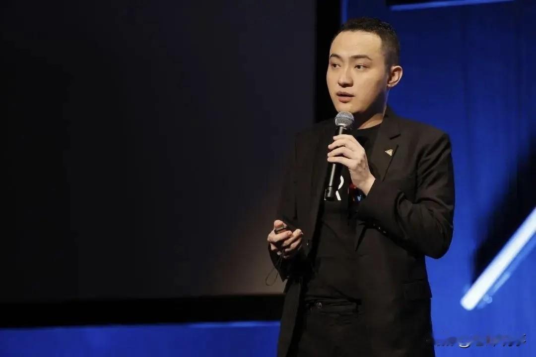 《老胡的回复》把孙宇晨顶上了18层楼
        一、群众是英雄，也是眼睛最
