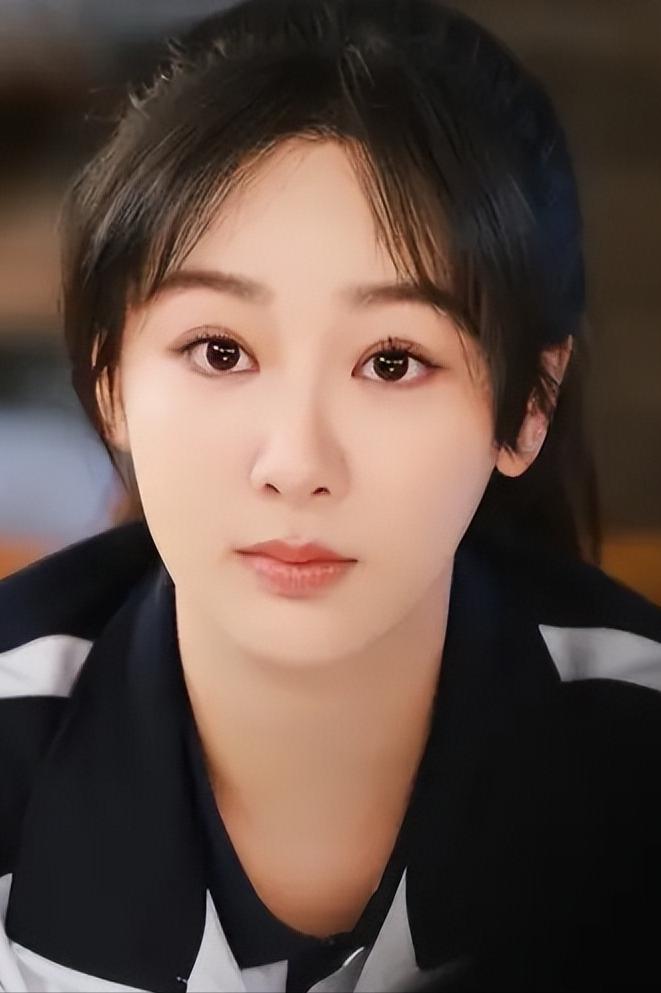 演员，杨紫说，拍家有儿女，宋丹丹给我的评语很差，我太拘谨了，啥也不会，就问她我能
