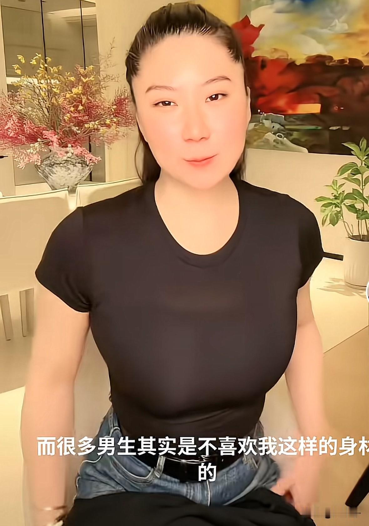 彻底变味！四哥走没有多久，全网心疼的Coco，现在真的让人看不明白了。

四哥刚