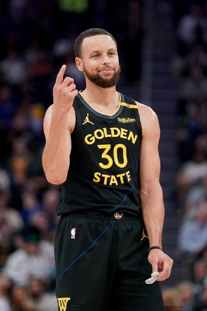 库里第17个赛季结束了又浪费库里一年 网页链接库里的第17个赛季带着遗憾落场了，