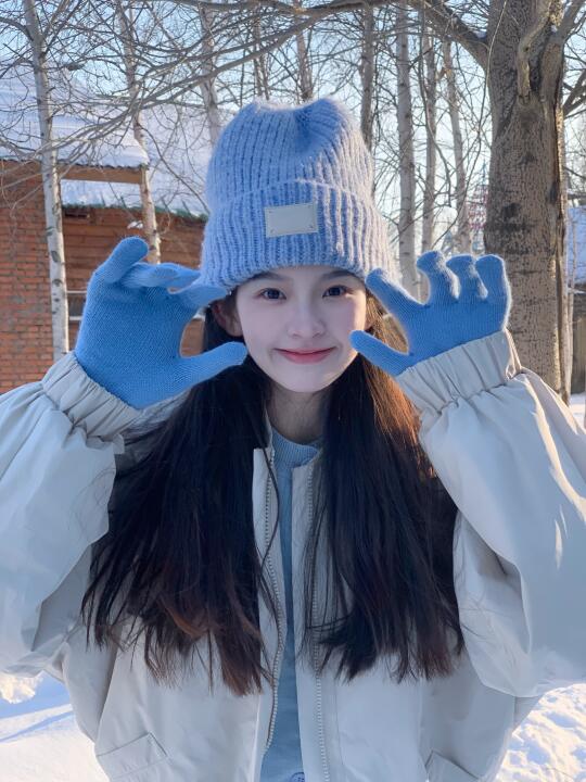 人总会在夏天的时候怀念冬天