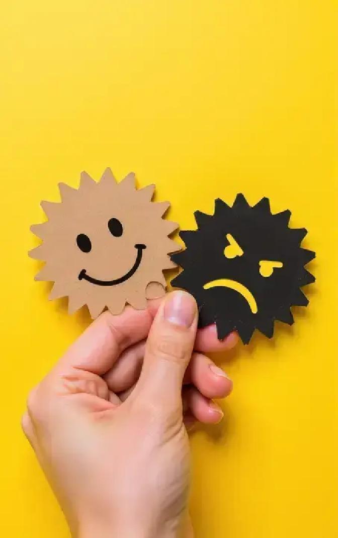 52岁闫学晶直播说没钱？
 
她刚在抖音卖完东北大米，单场进账300万。
 
国