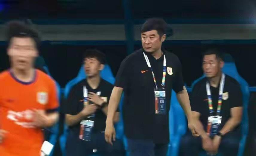 CCTV16直播海港VS泰山！穆斯卡特验货唐田，李新翔冲击依木兰韩鹏、宿茂臻卸任