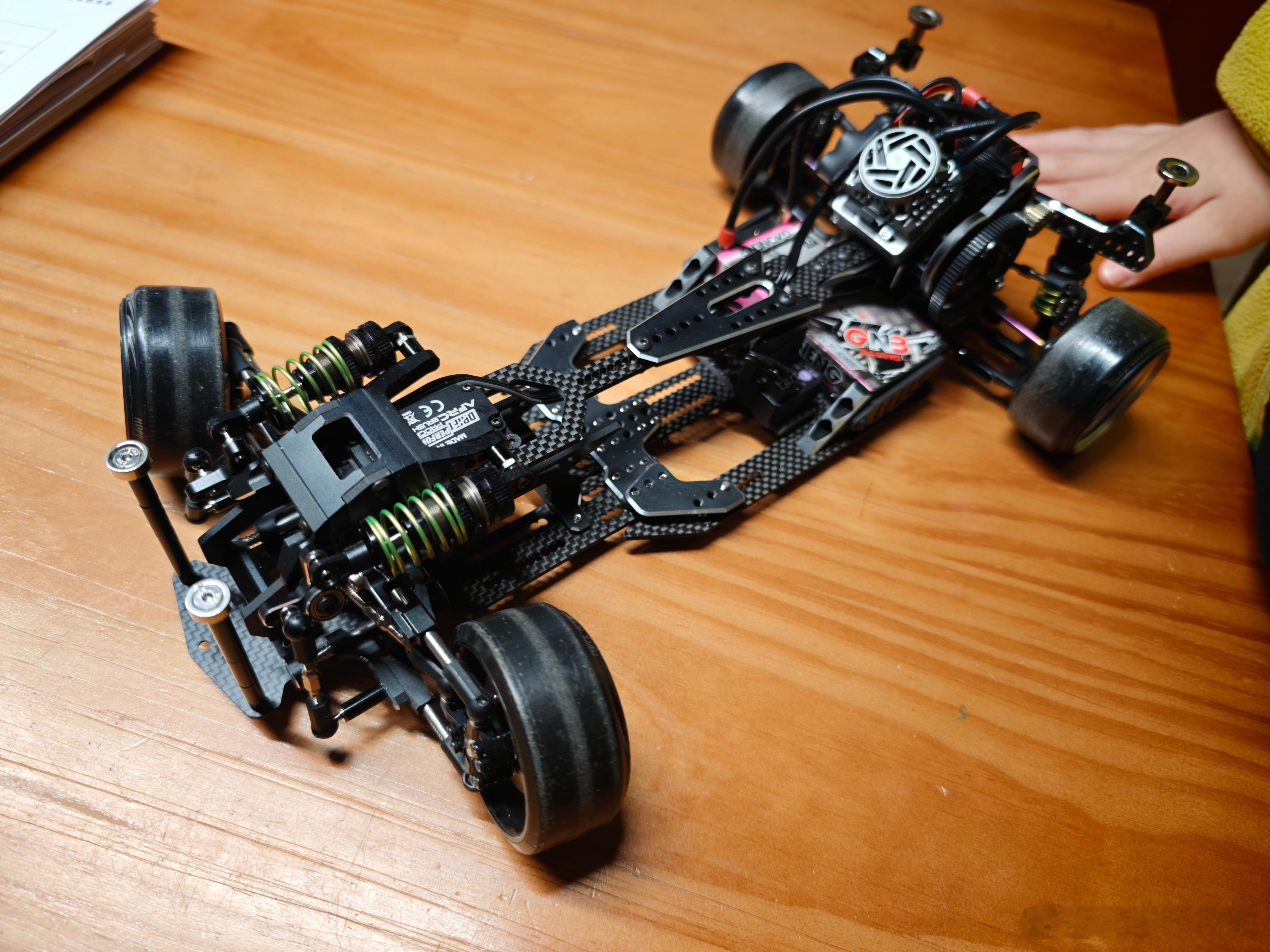 想不想知道这可怕的转向角，开起来是什么感觉