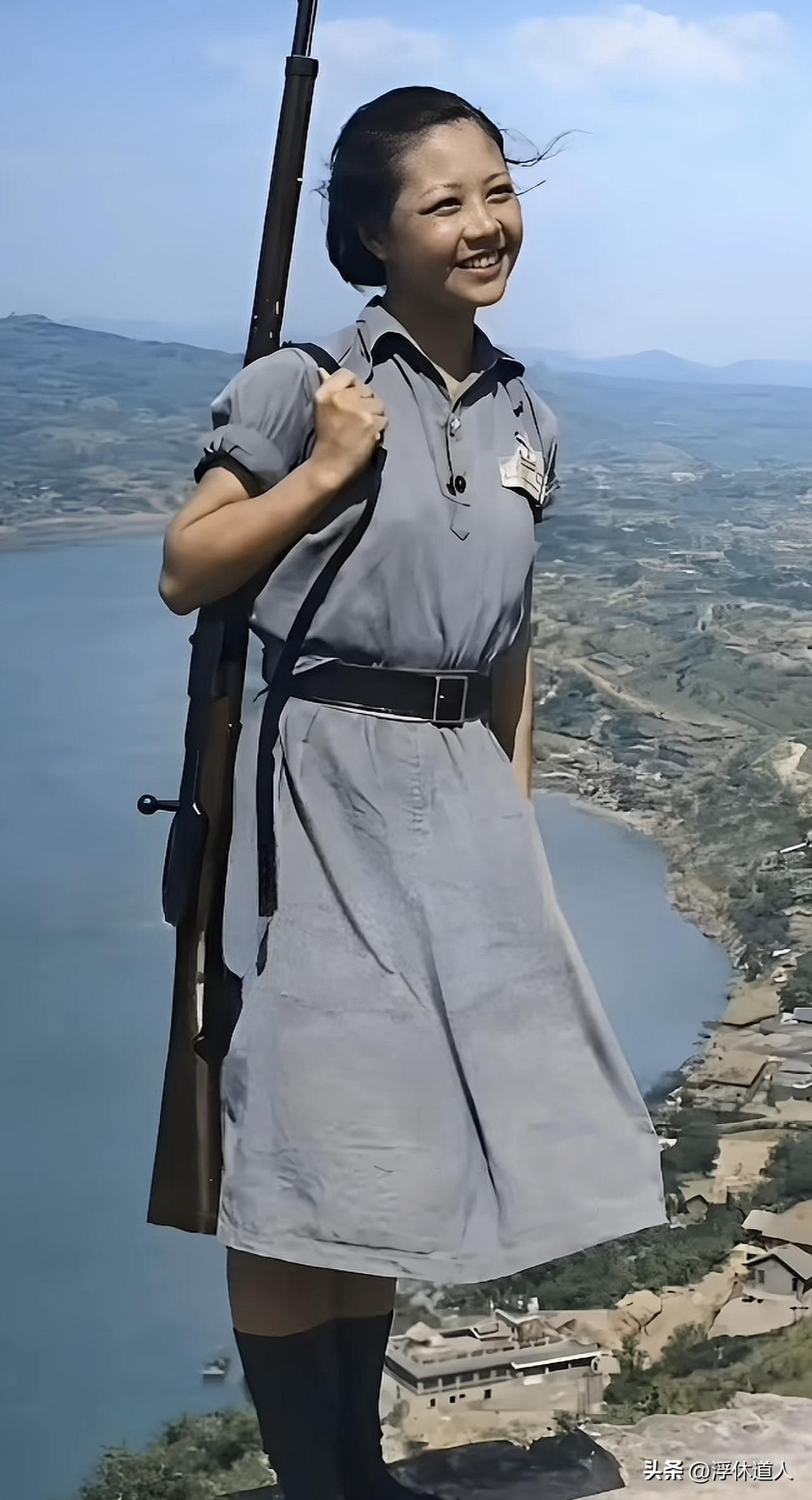 花朝节：今天是花朝节，百花的生日。

送你一半春，愿你心安神。
许你一良辰，愿你