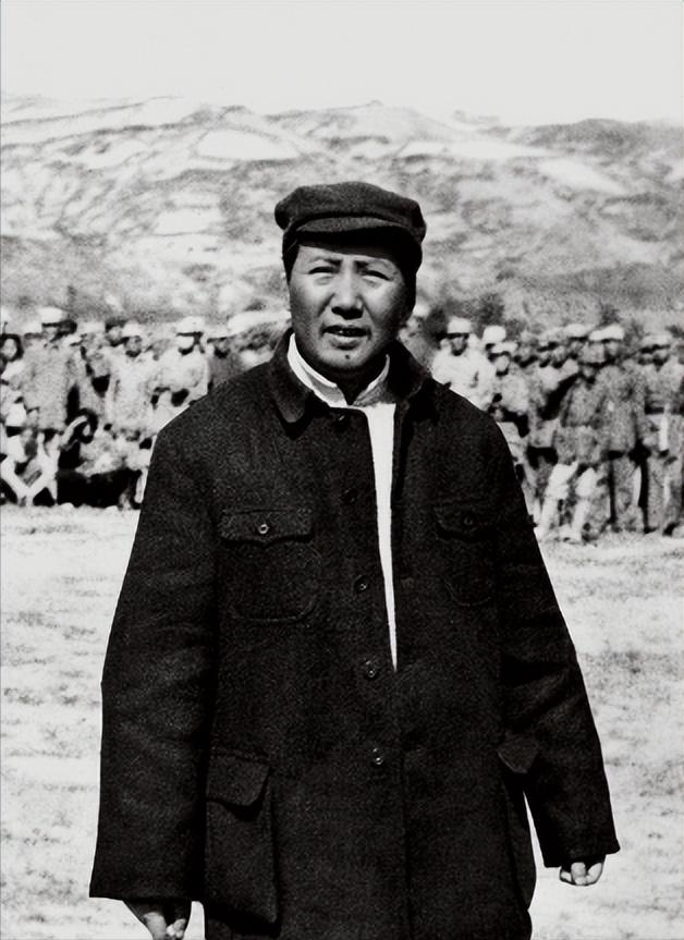 1959年，毛主席听闻堂弟被划为“富农”，当他回到韶山老家时，当地干部还不想让堂