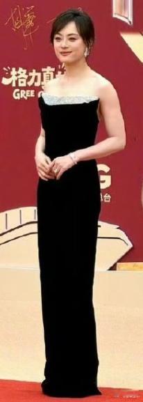 虽然现在影视圈形形色色颁奖礼很多，但有权威性专业性技术含量的并不多，很多都是某些