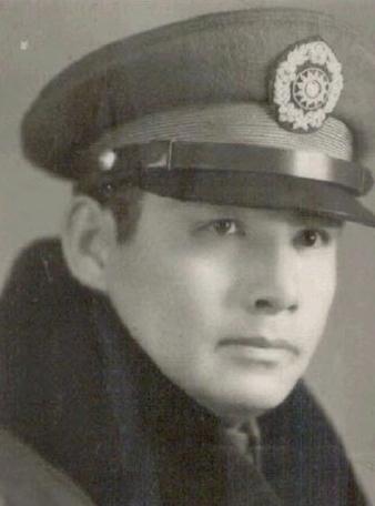 1947年张灵甫死在孟良崮，粟裕念其抗日有功下令厚葬，9个被俘的国军将官却突然跪