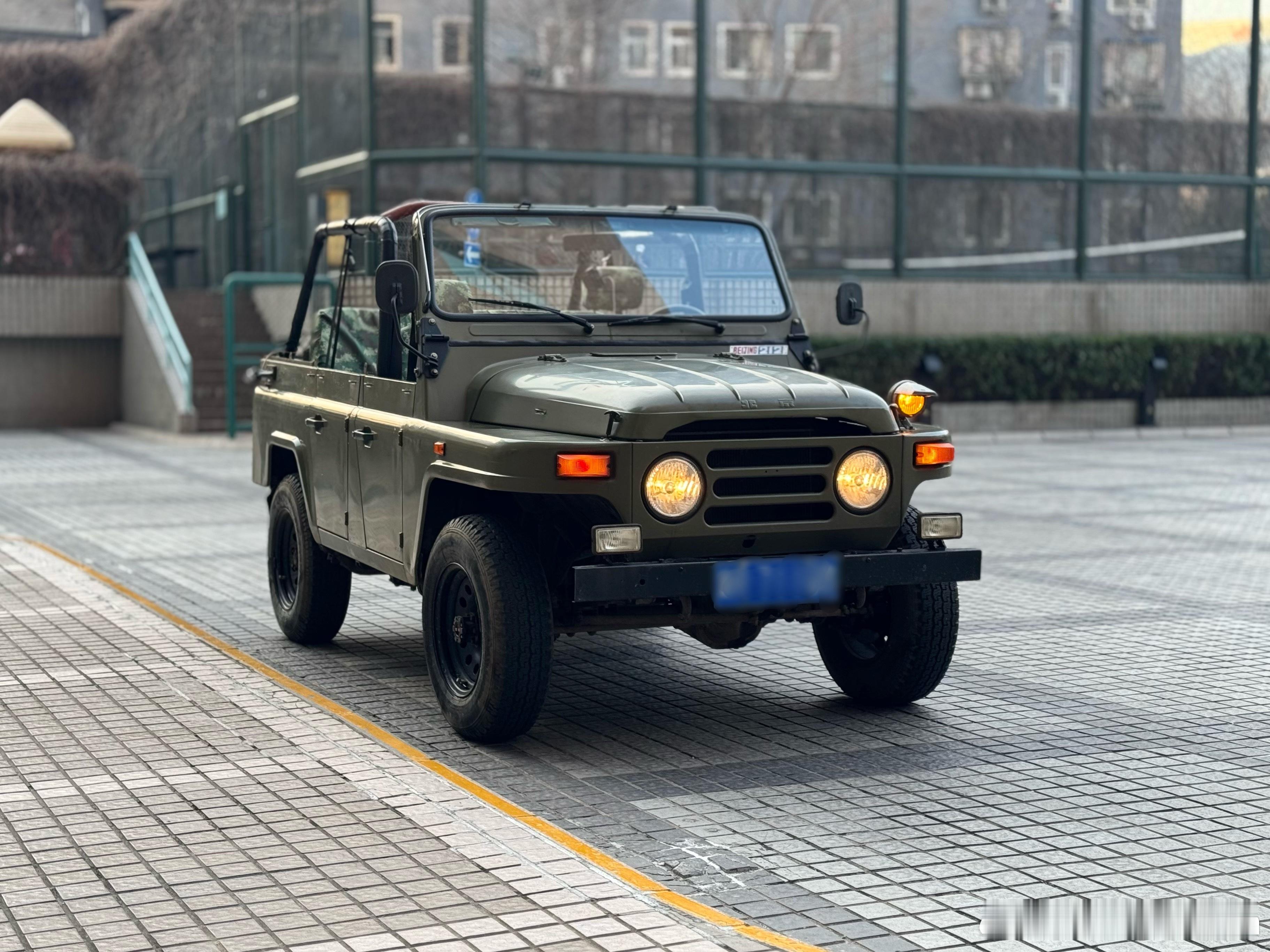 本来想开着212去河边跑个步再回家的，结果直接给冻回来了…这东西和敞篷跑车在冬天