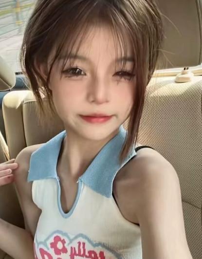 嘉火旗下艺人曝10后也被签约实名举报夜巴黎未成年人直播内娱低龄化真是越走越偏了。