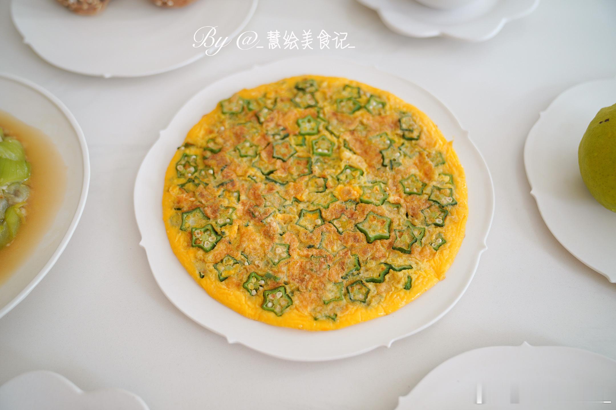 周末愉快[鲜花]早餐秋葵摊蛋饼、蒜蓉丝瓜、杂粮粥、金枪鱼三明治、咖啡、香梨~在家
