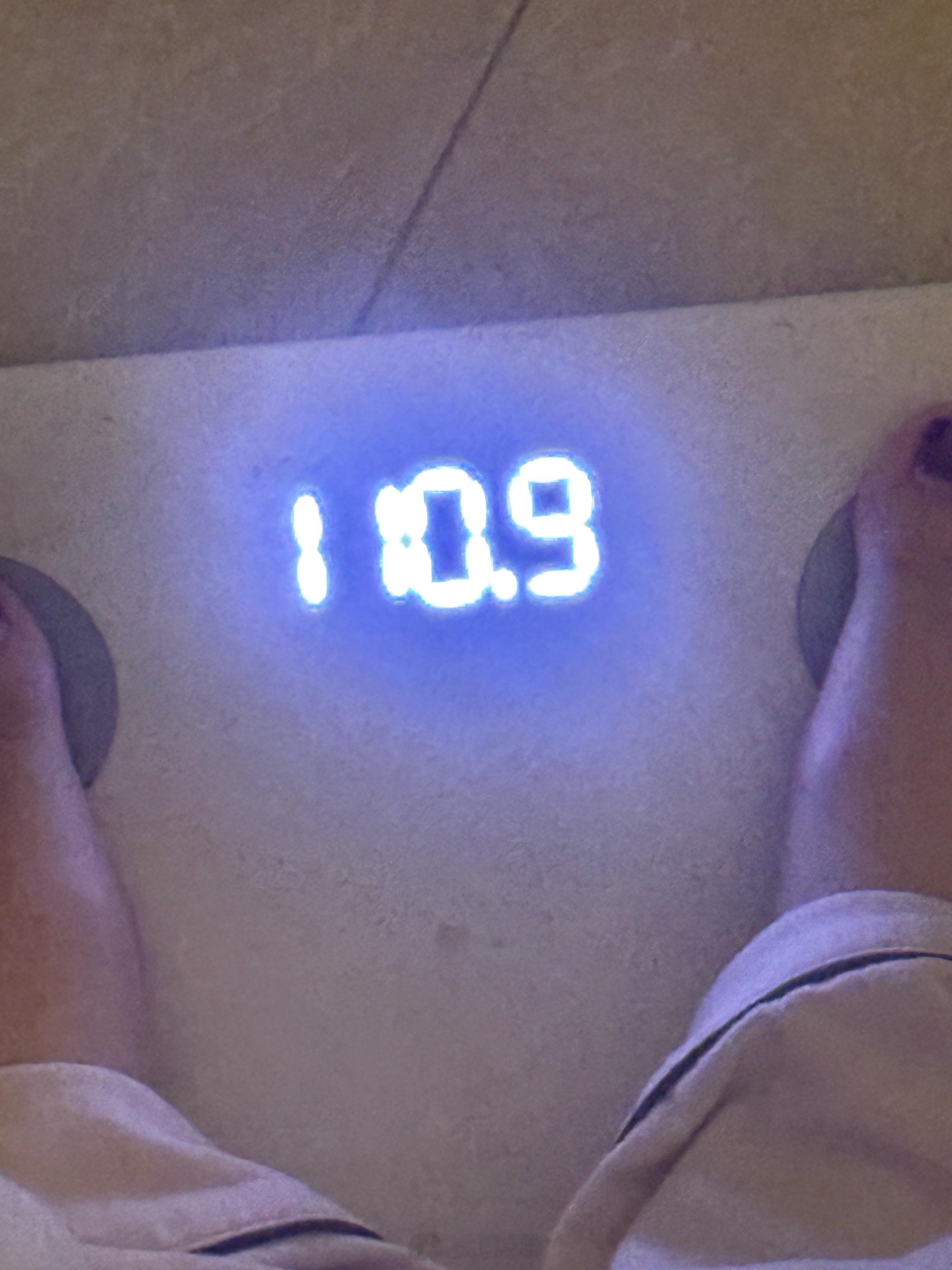 人不能短时间内极端减肥旅蛙又喊我去吃火锅了，这甚至是他以前最讨厌的食物我拒绝了昨