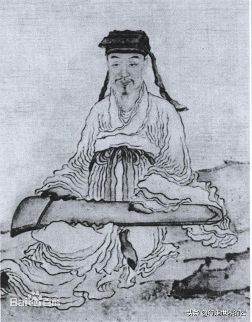 一个留学归来的年轻人，在公园看到几个老头老太太带着自备音响引吭高歌，那声音真是虎