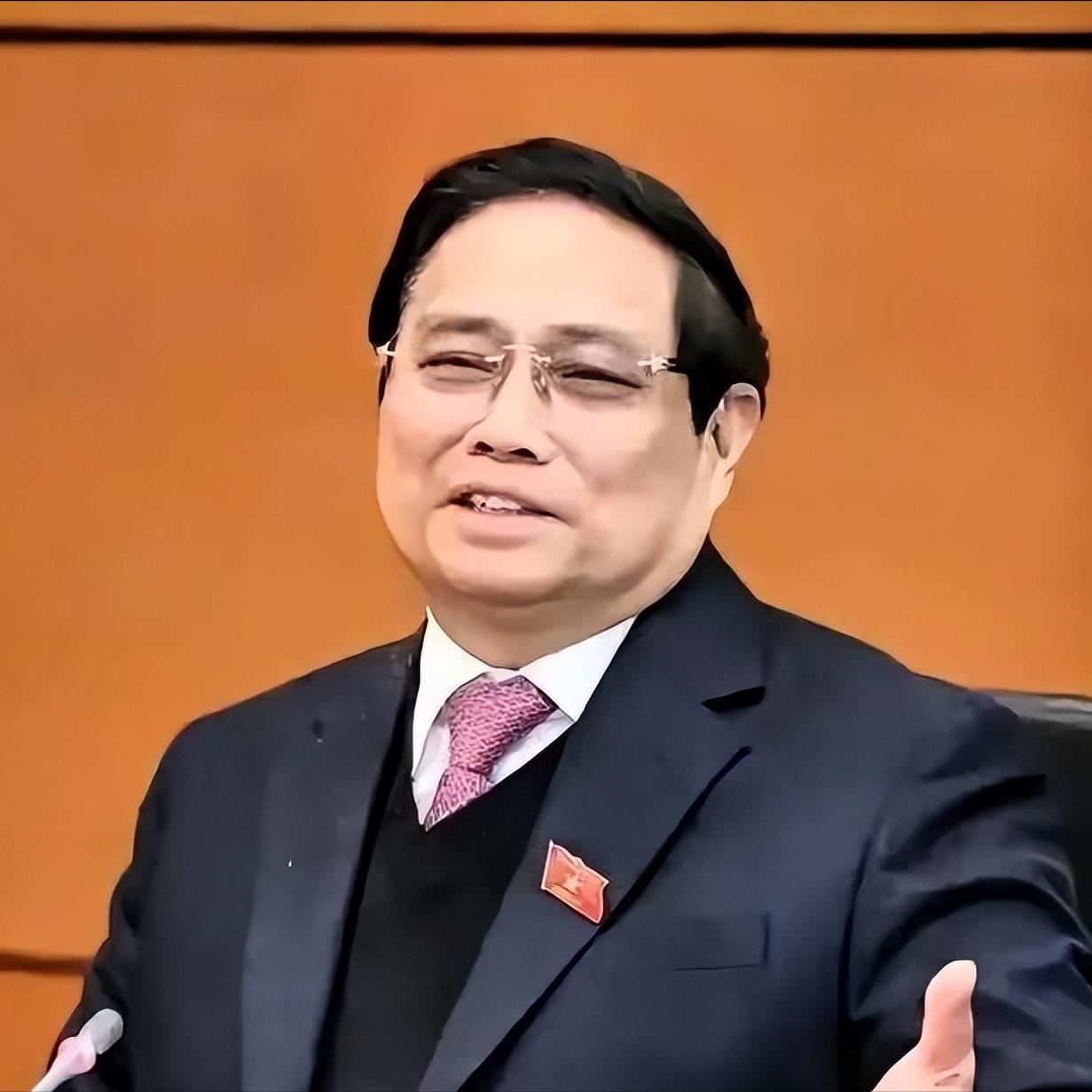 越南和中方刚开完会，扭头就宣布一个大投资。3月17号，越南国家石油天然气集团说了