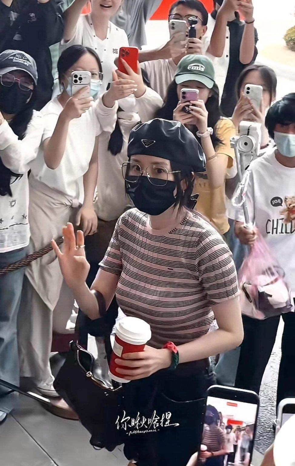 40岁的杨幂仍然是少女妈 