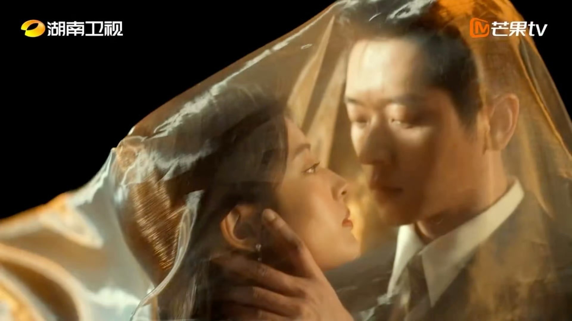 玉簟秋开机玉簟秋开机当天就有预告了 速来品预告！丞磊拽领带名场面太绝，徐若晗眉眼