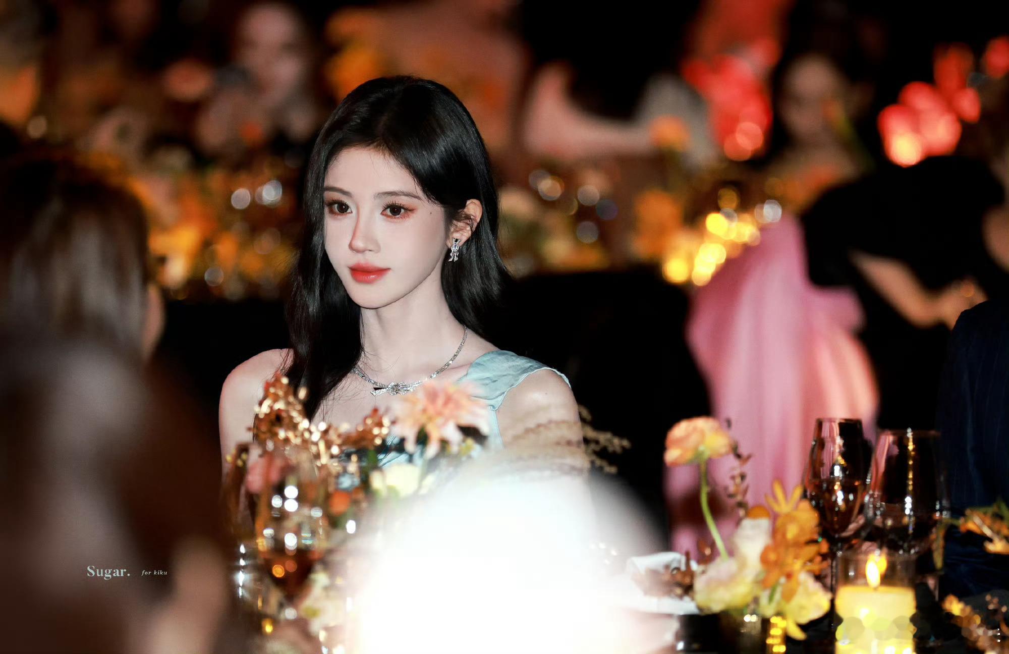 鞠婧祎晚宴造型鞠婧祎出席芭莎珠宝晚宴鞠婧祎出席芭莎珠宝晚宴，好美，绝了绝了 