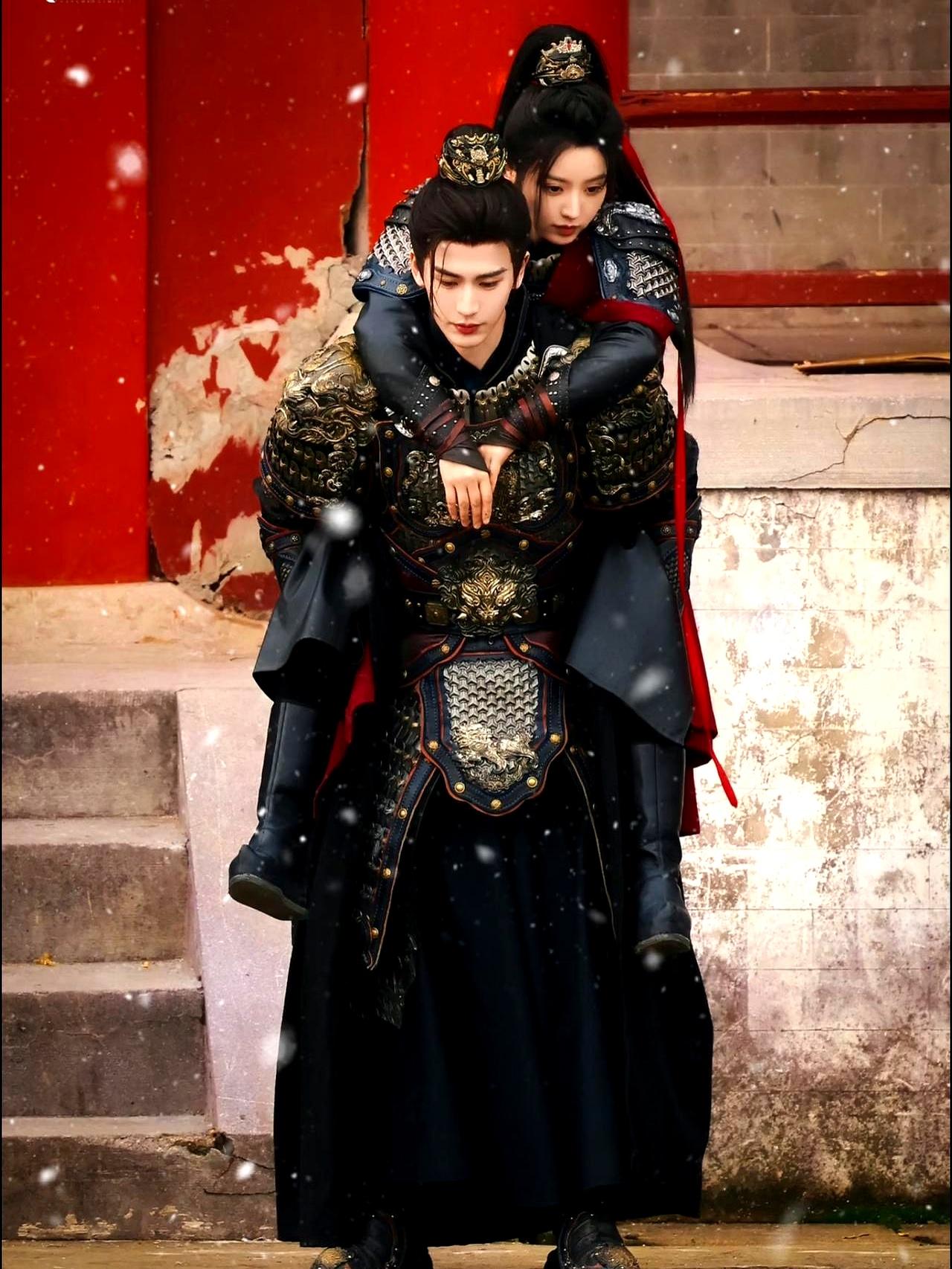 最甜的情话，不是“我爱你”，是“你来下刀”。
伤兵帐里，军医要刮腐肉，手一直抖