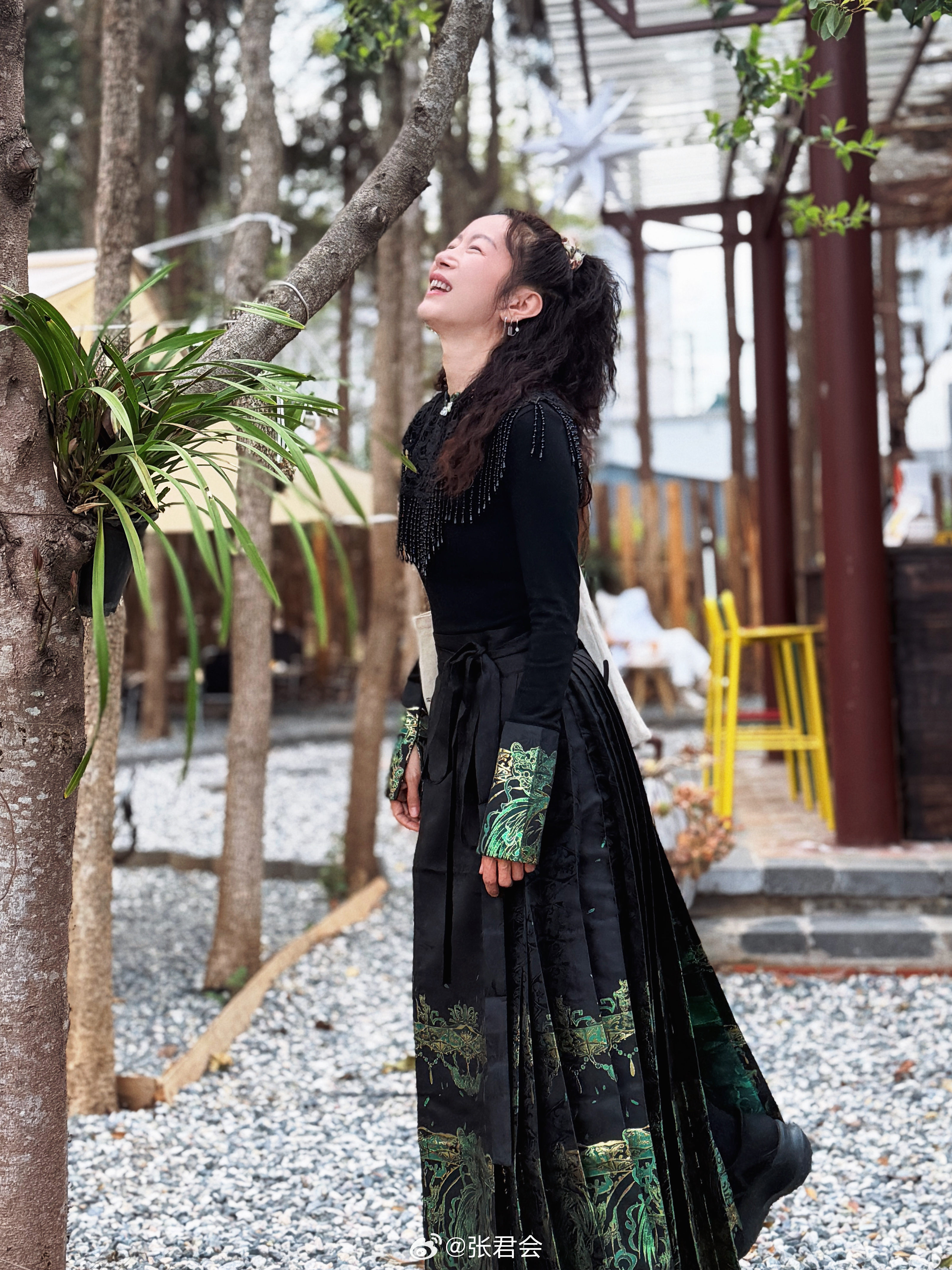 天气好的发了疯，就真的是不来美地咖啡躺躺吊床发发呆都对不起这美景呢负责任的说，这