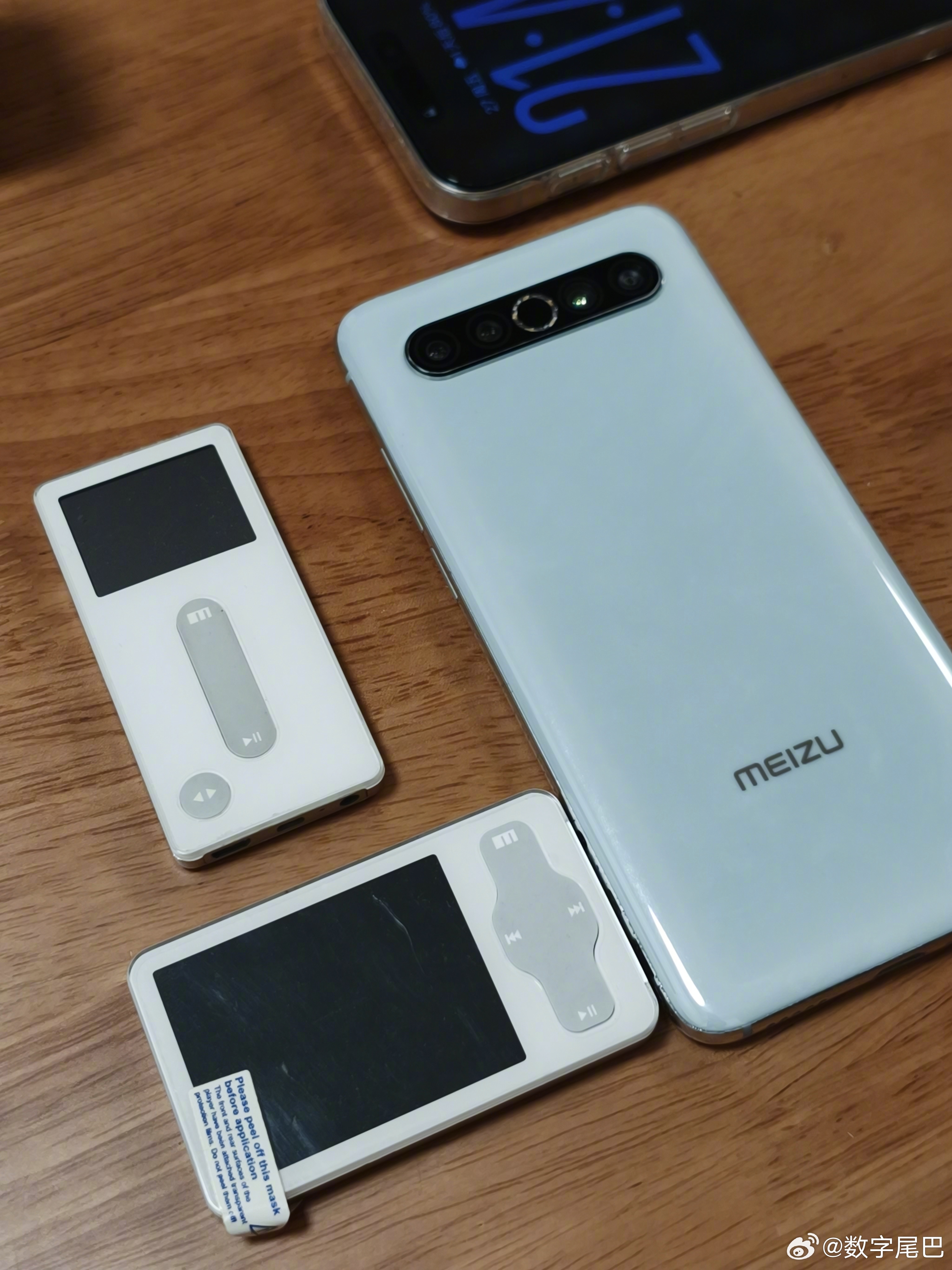 怀旧小抽屉 充新成色的魅族 MP3、MP4 应该找不到了吧 