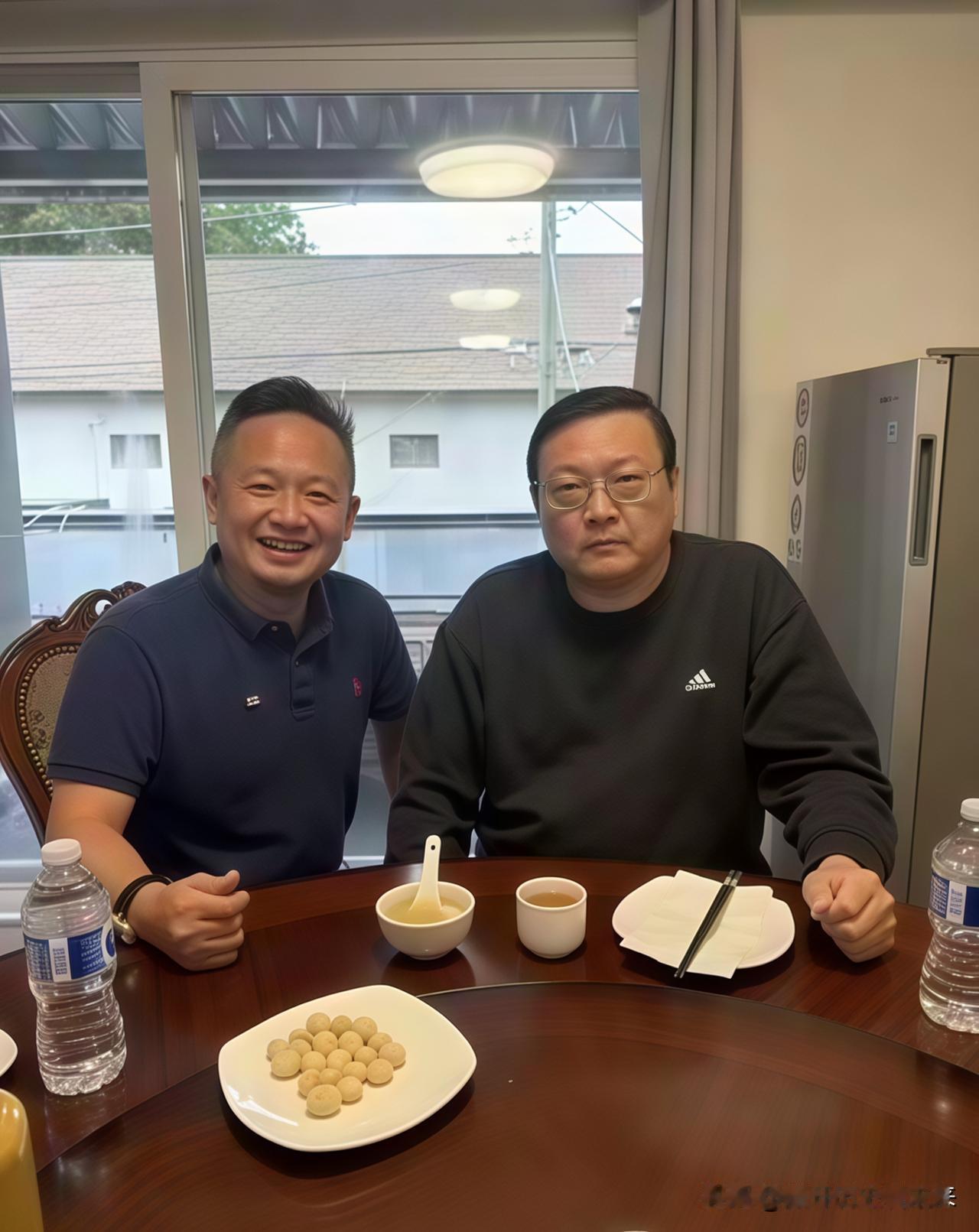 据说、听说、好像、大概、有可能，图中这几位都已经在北美过上自己的新日子了！

我