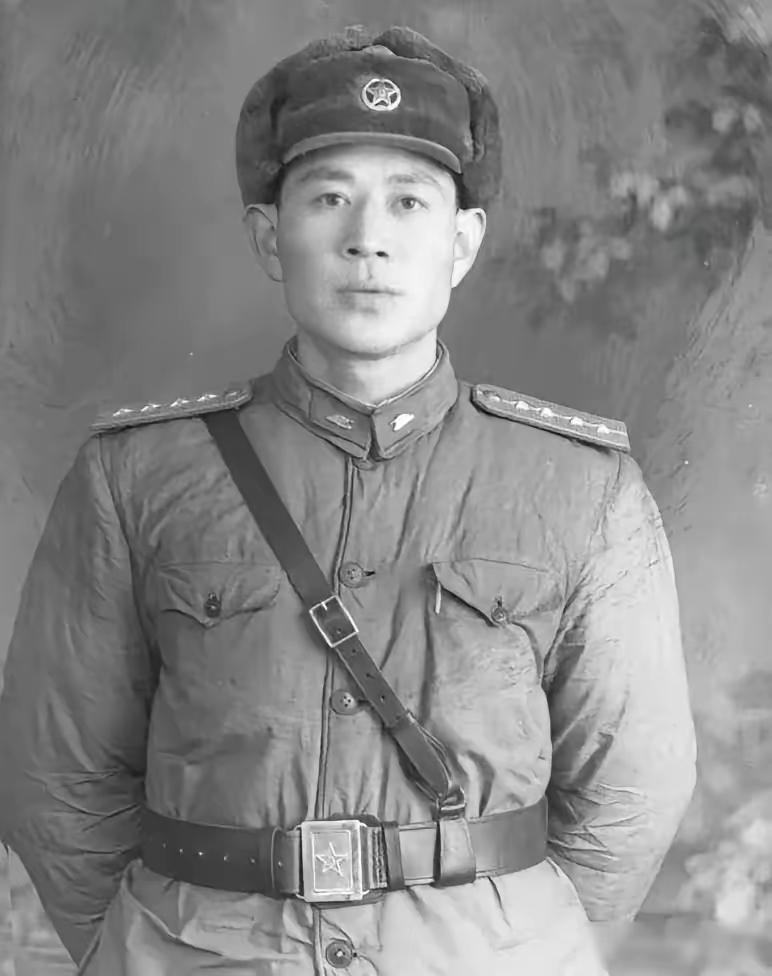 2021年，93岁山东老人看《长津湖》时痛哭流涕：“女儿你信吗？我真的是里面的伍