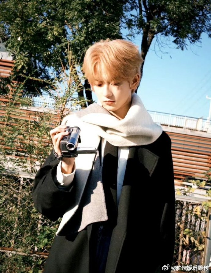 穆祉丞温柔以待真诚满分周五晚高疯以温柔待人，以真心逐梦。穆祉丞在舞台上闪闪发光，