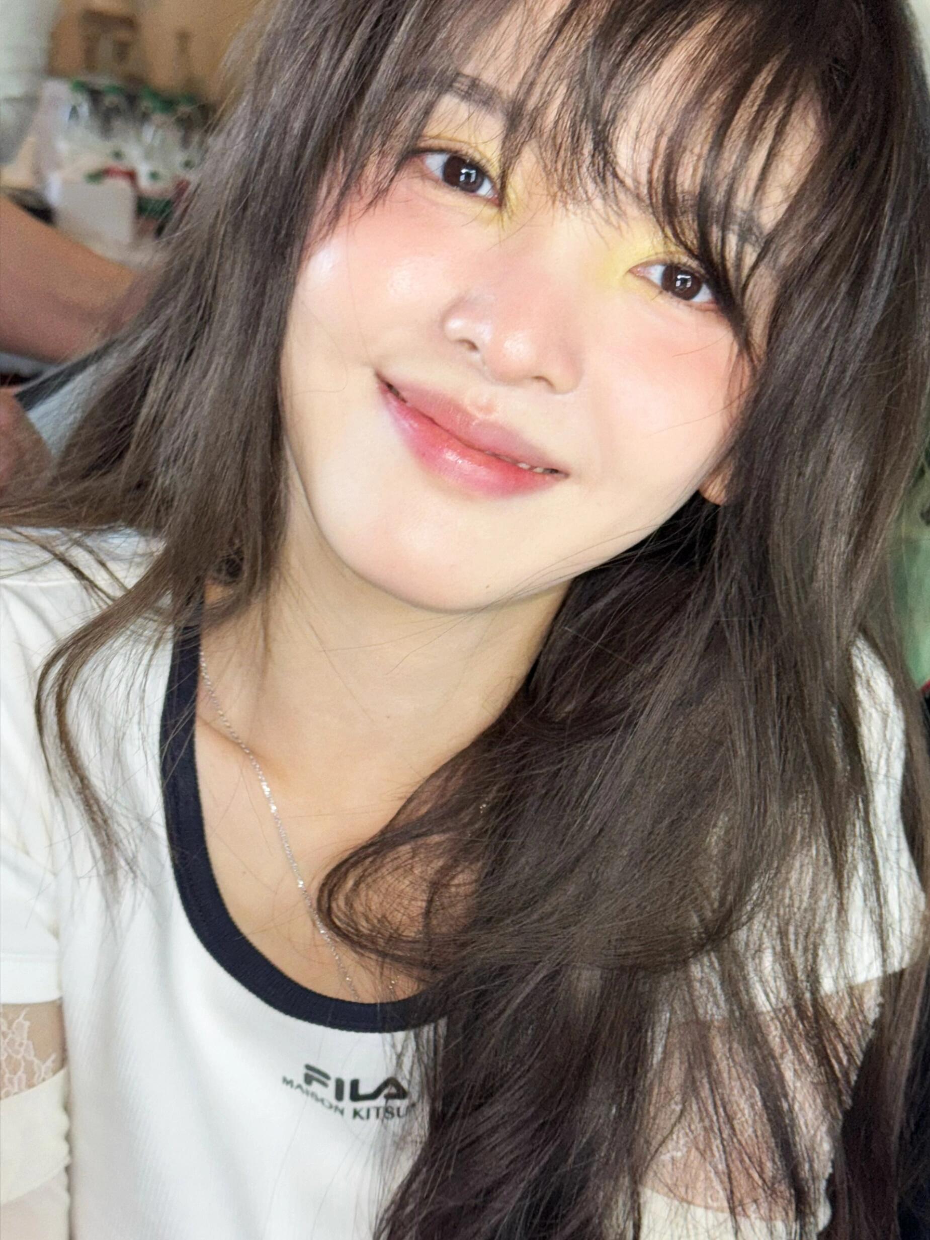 这组蜜桃汽水妆ccd太神了[抓狂] 章若楠蜜桃汽水妆ccd ​​​