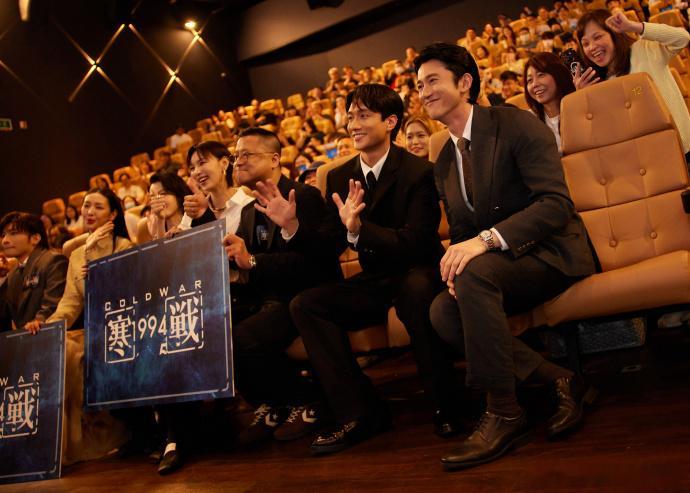 寒战宇宙世纪大合影寒战宇宙合影 就冲这张世纪大合影，那些年追过的午夜场，刷过的讨