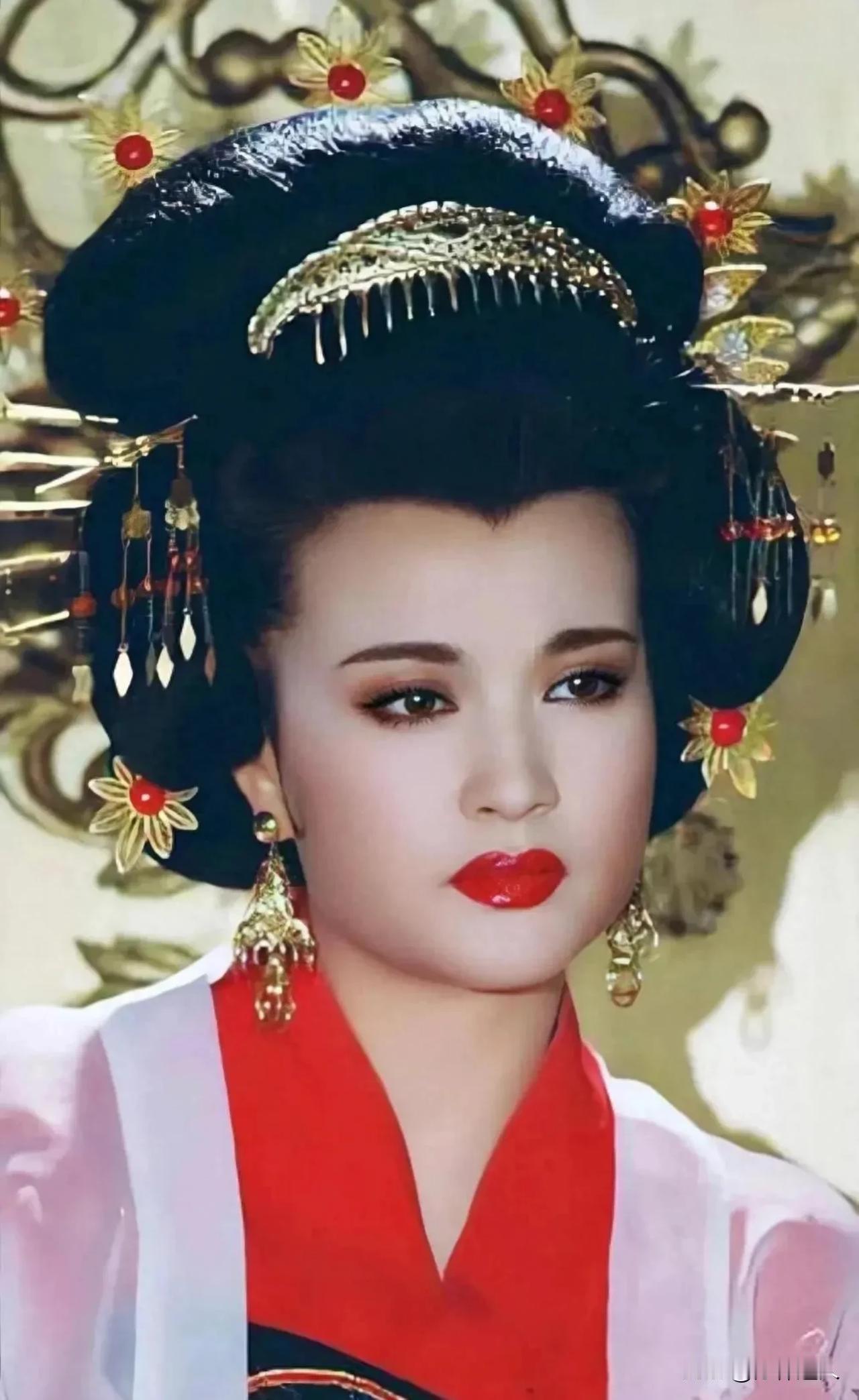 刘晓庆回应“出轨”传闻，她的最新语音：每个人都有一些生活问题！你喜欢我，说明我有
