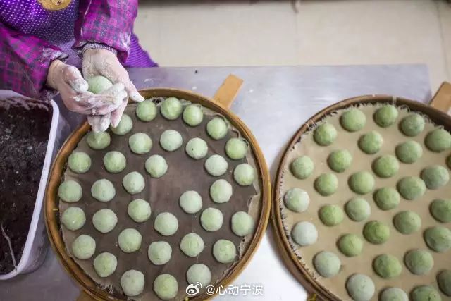 宁波金团青团麻糍日销超2000份火到海外一口宁波味，甜糯飘海外！宁波金团青团麻糍